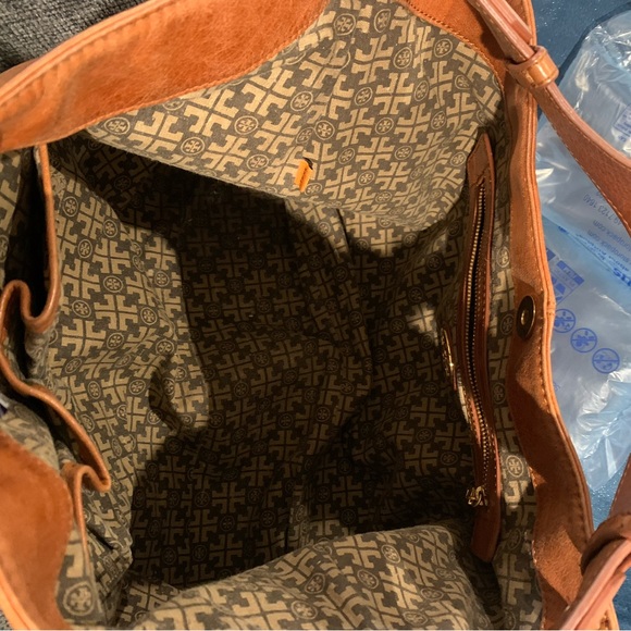 Tory Burch Large Preloved Shoulder Bag - Picture 7 of 13